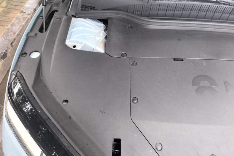 Used Nio ET5 2025 75 kWh Engine Bay Right