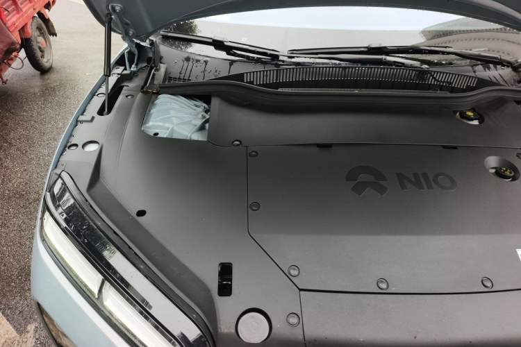 Used Nio ET5 2025 75 kWh Engine Bay Right