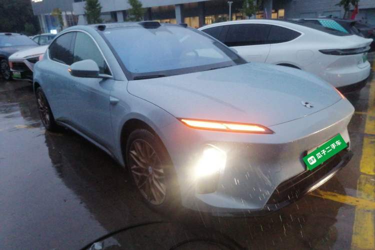 Used Nio ET5 2025 75 kWh Exterior 2