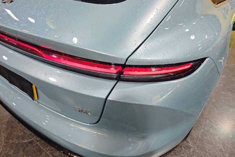 Used Nio ET5 2025 75 kWh Exterior 3
