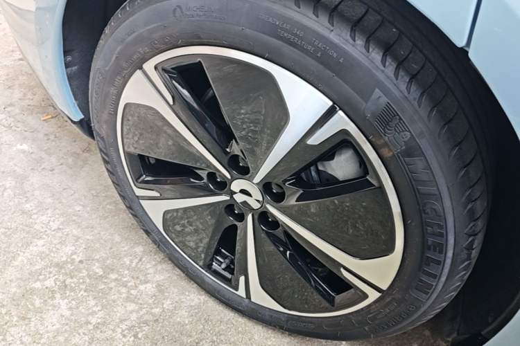 Used Nio ET5 2025 75 kWh Exterior 5