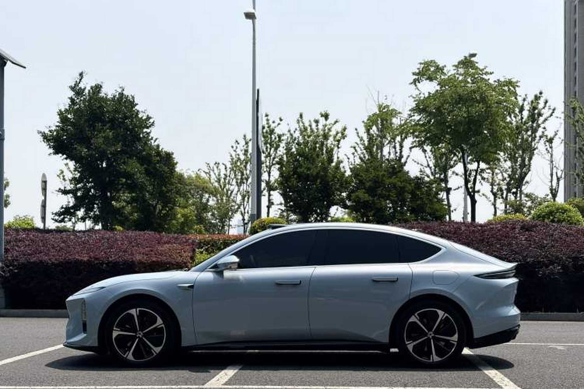 Used Nio ET5 2025 75 kWh Exterior 6