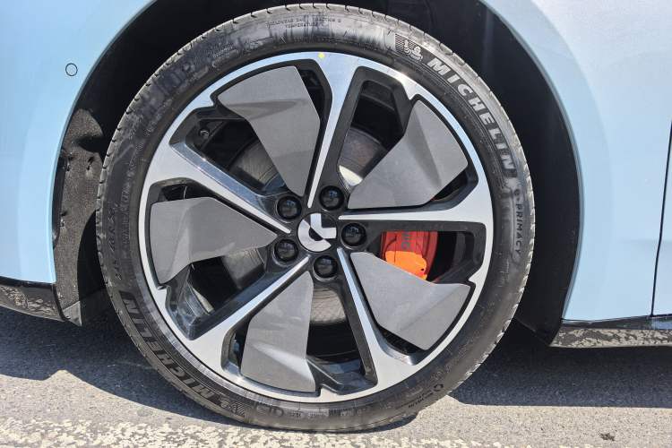 Used Nio ET5 2025 75 kWh Exterior 8