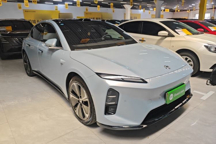 Used Nio ET5 2025 75 kWh Front Right 45 Deg