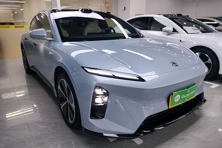 Used Nio ET5 2025 75 kWh Front Right 45 Deg