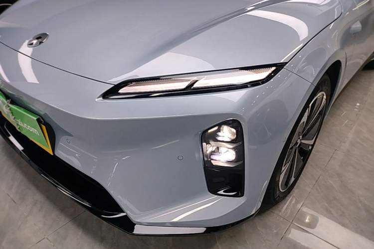 Used Nio ET5 2025 75 kWh Left Front Headlight
