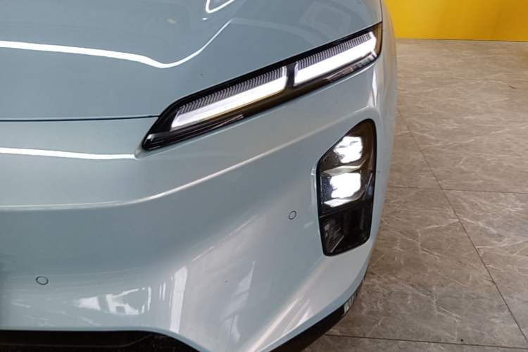 Used Nio ET5 2025 75 kWh Left Front Headlight
