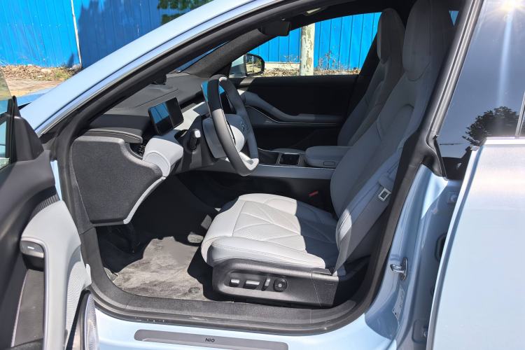 Used Nio ET5 2025 75 kWh Left Front Seat