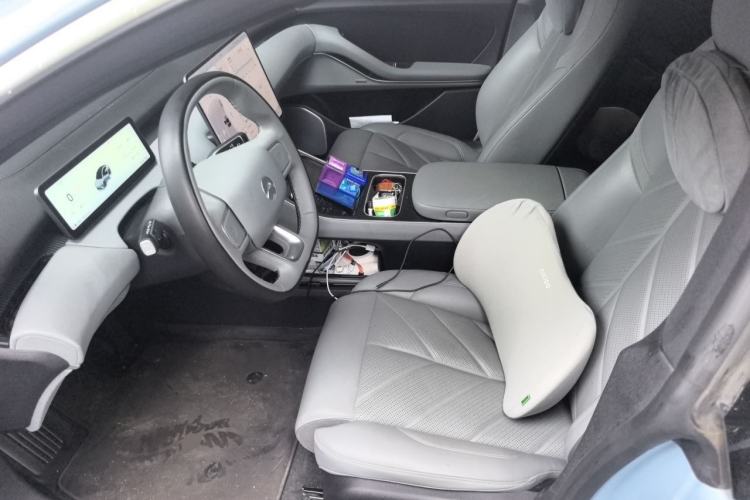 Used Nio ET5 2025 75 kWh Left Front Seat