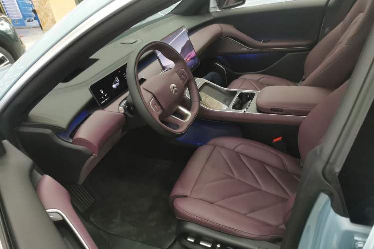 Used Nio ET5 2025 75 kWh Left Front Seat