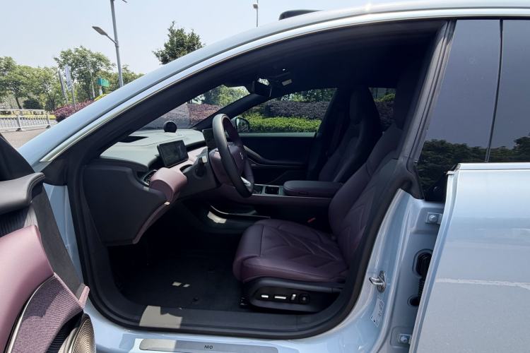Used Nio ET5 2025 75 kWh Left Front Seat