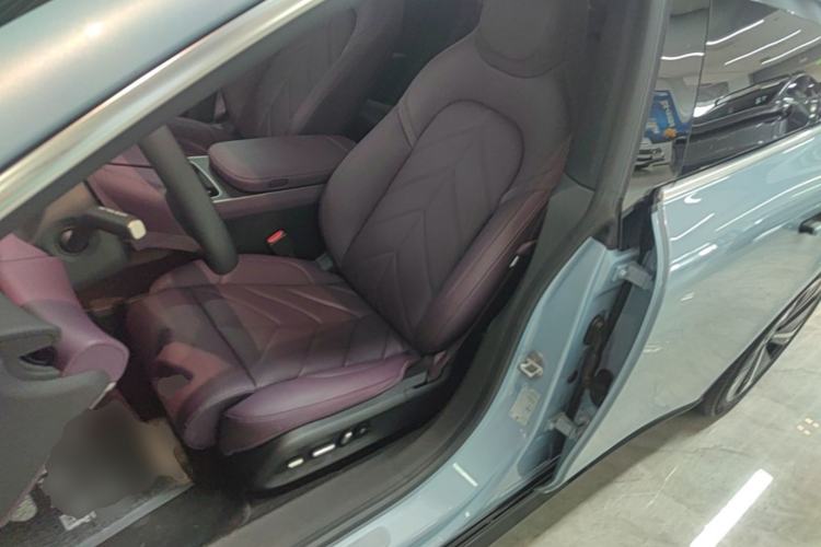 Used Nio ET5 2025 75 kWh Left Front Seat