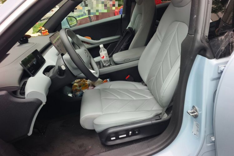 Used Nio ET5 2025 75 kWh Left Front Seat