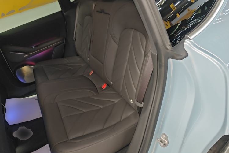 Used Nio ET5 2025 75 kWh Left Rear Seat