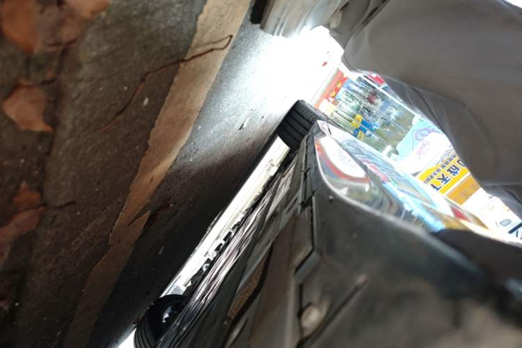 Used Nio ET5 2025 75 kWh Left Side Sill