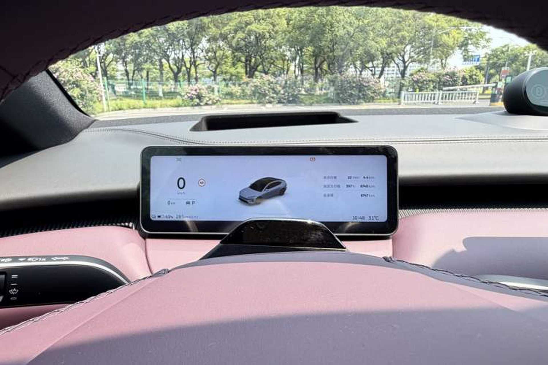 Used Nio ET5 2025 75 kWh Odometer Close Up