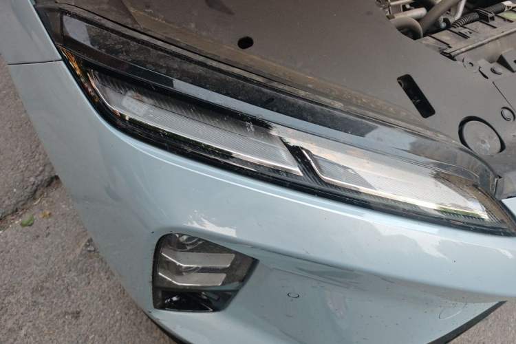 Used Nio ET5 2025 100 kWh Right Front Headlight