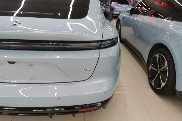 Used Nio ET5 2025 75 kWh Right Rear Taillight