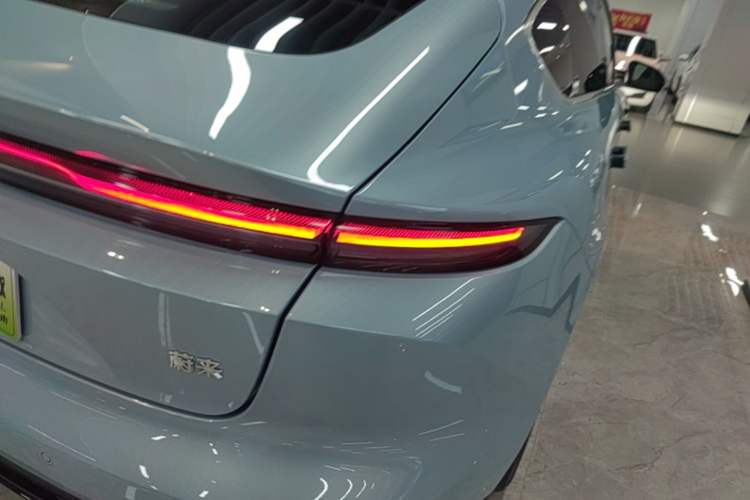 Used Nio ET5 2025 75 kWh Right Rear Taillight