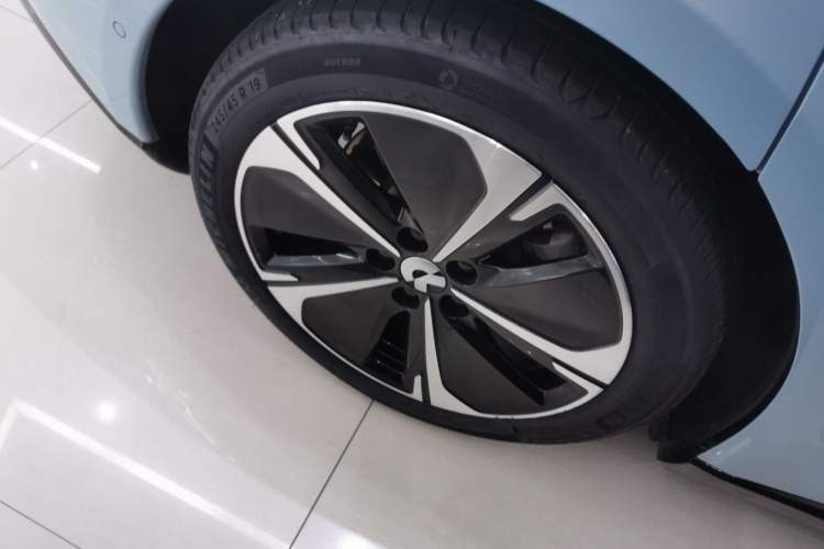 Used Nio ET5 2025 75 kWh Right Rear Wheel Hub