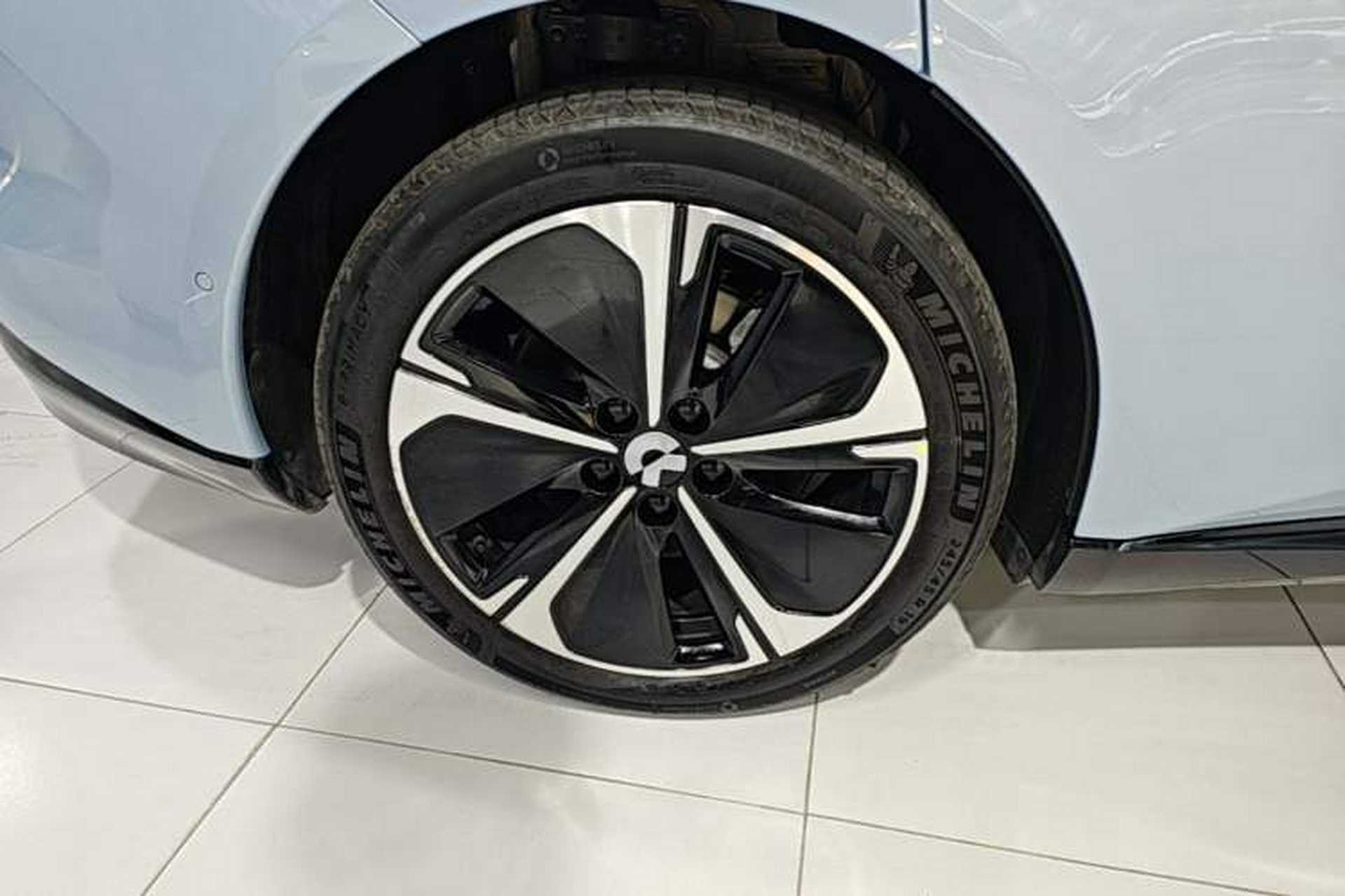 Used Nio ET5 2025 75 kWh Right Rear Wheel Hub