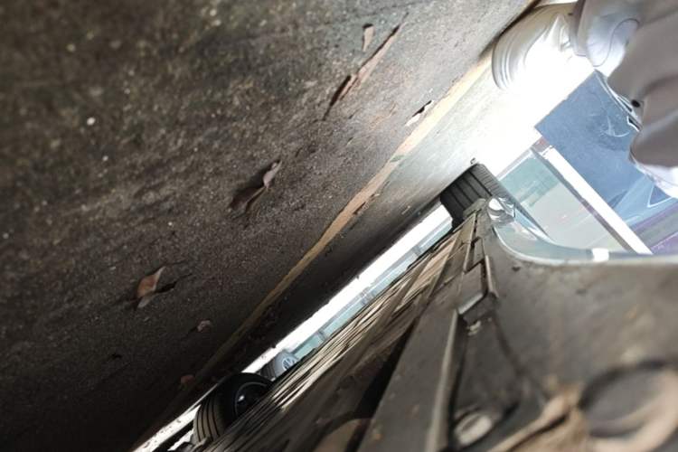 Used Nio ET5 2025 75 kWh Right Side Sill