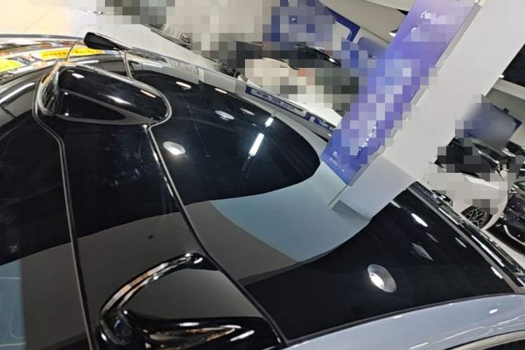 Used Nio ET5 2025 75 kWh Roof