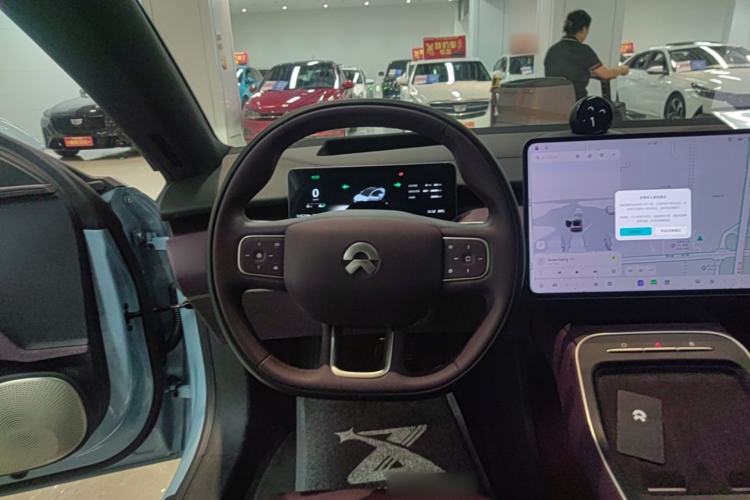 Used Nio ET5 2025 75 kWh Steering Wheel