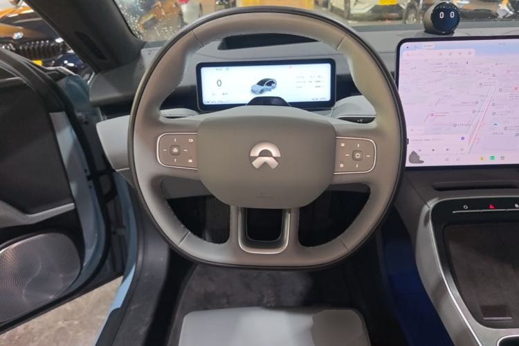 Used Nio ET5 2025 75 kWh Steering Wheel
