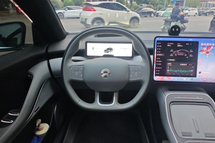 Used Nio ET5 2025 100 kWh Steering Wheel