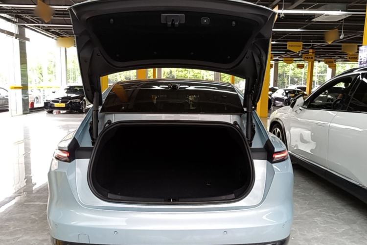 Used Nio ET5 2025 75 kWh Trunk