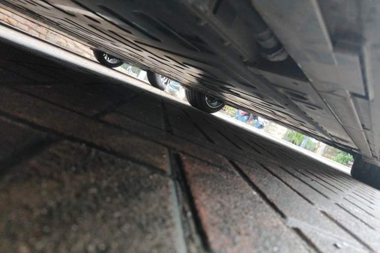 Used Nio ET5 2025 75 kWh Chassis Front Left