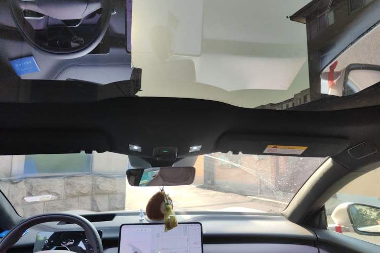 Used Nio ET5 2025 75 kWh Headliner