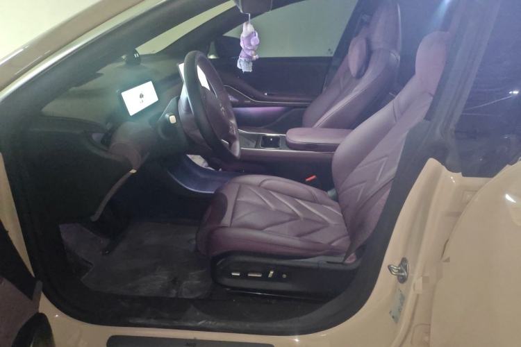 Used Nio ET5 2025 100 kWh Left Front Seat
