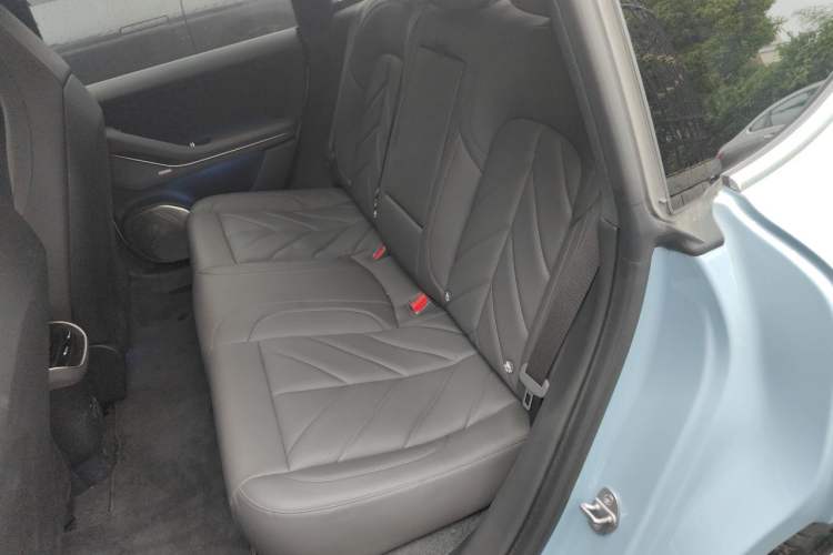 Used Nio ET5 2025 75 kWh Left Rear Seat