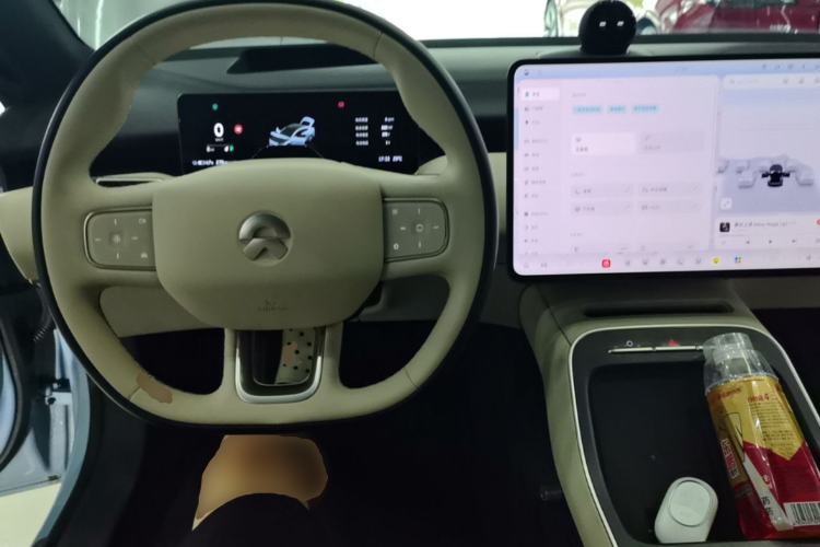Used Nio ET5 2025 75 kWh Center Console