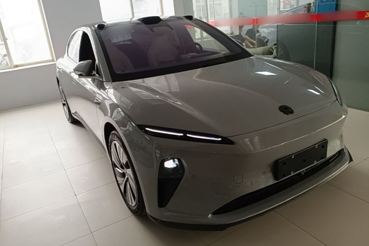 Used Nio ET5 2025 75 kWh Exterior 1