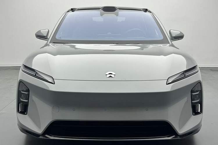 Used Nio ET5 2025 75 kWh Exterior 1