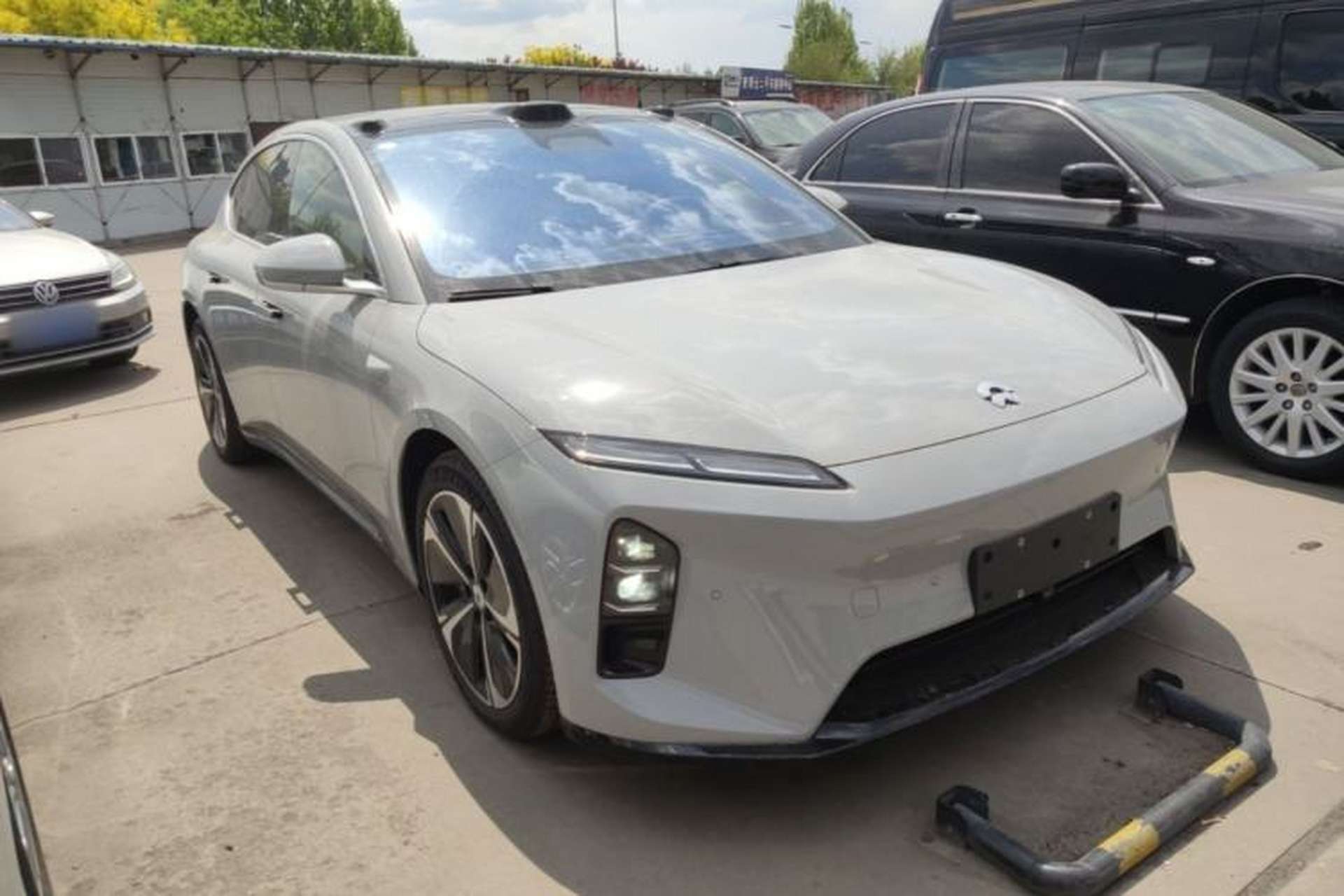 Used Nio ET5 2025 75 kWh Exterior 1