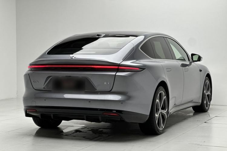 Used Nio ET5 2025 75 kWh Exterior 2