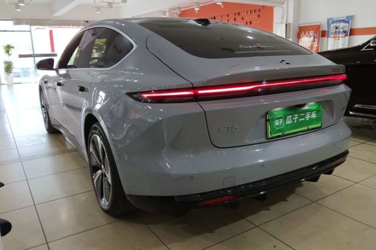 Used Nio ET5 2025 75 kWh Exterior 2