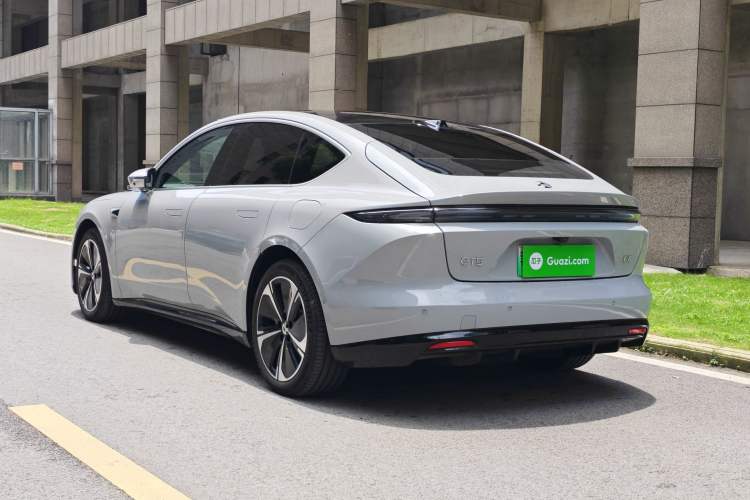 Used Nio ET5 2025 75 kWh Exterior 2