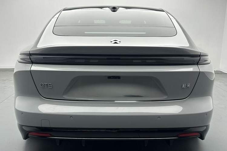 Used Nio ET5 2025 75 kWh Exterior 5