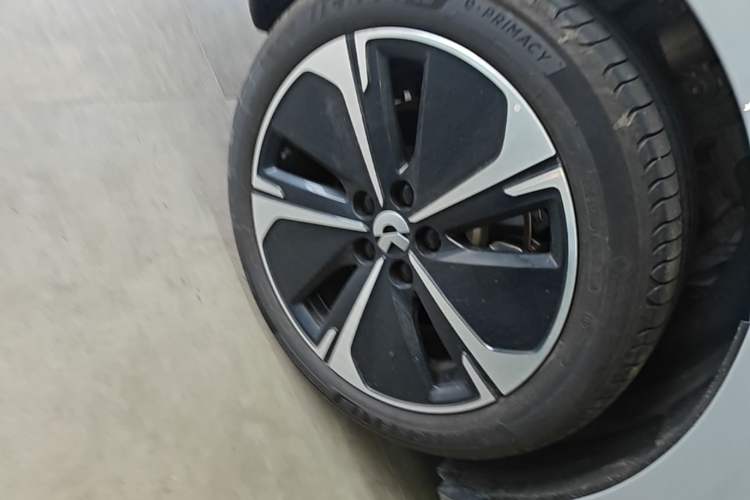 Used Nio ET5 2025 75 kWh Exterior 5