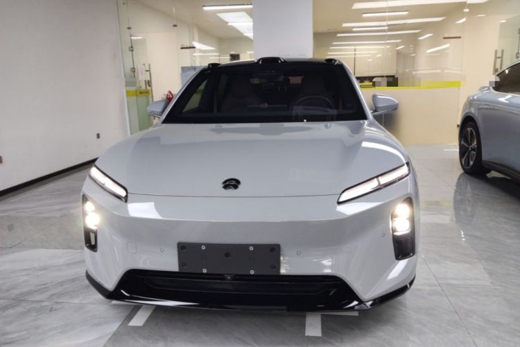 Used Nio ET5 2025 75 kWh Front