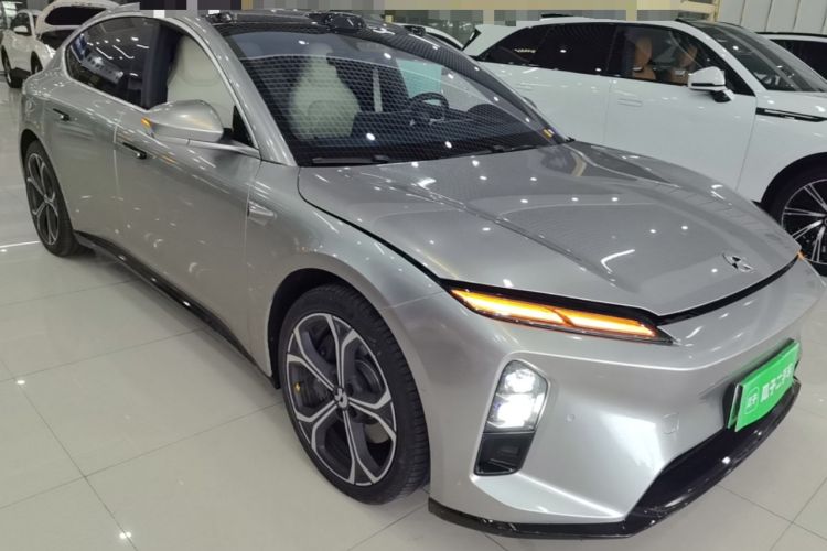 Used Nio ET5 2025 75 kWh Front Right 45 Deg