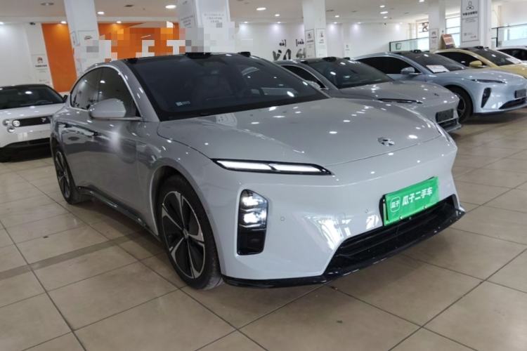 Used Nio ET5 2025 75 kWh Front Right 45 Deg
