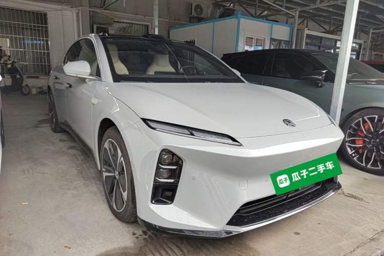 Used Nio ET5 2025 75 kWh Front Right 45 Deg