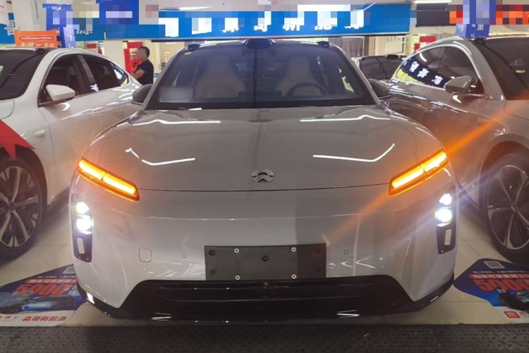 Used Nio ET5 2025 75 kWh Front