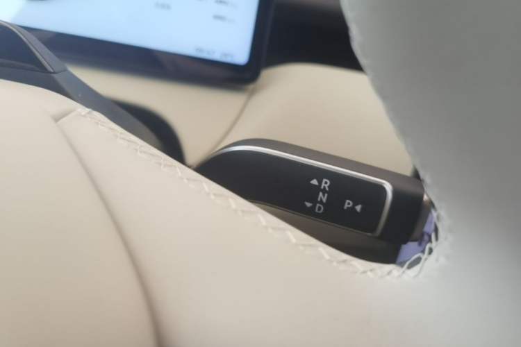 Used Nio ET5 2025 75 kWh Gear Lever